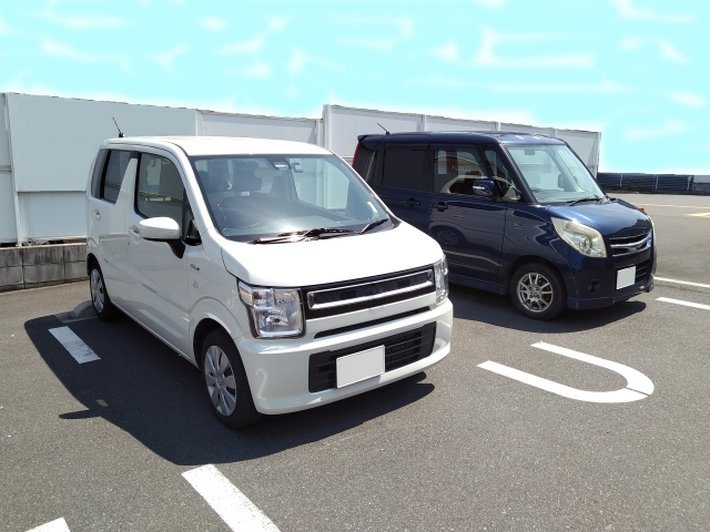 「スズキ ワゴンR」- あなたのライフスタイルに最適な軽自動車